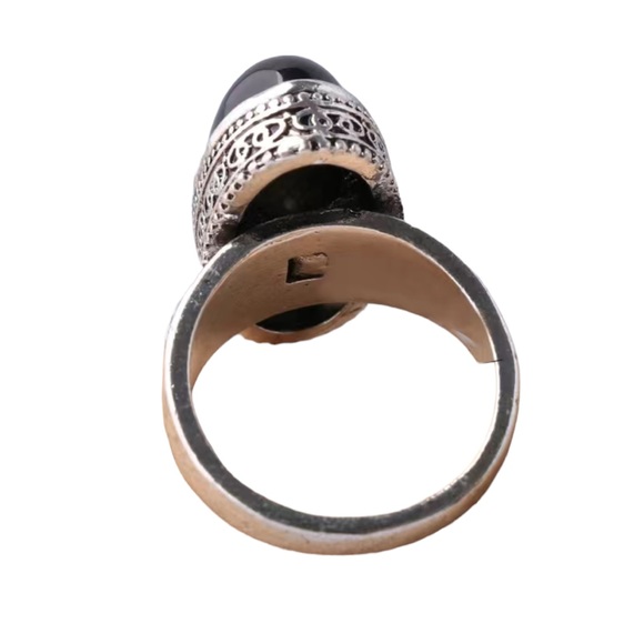 Vintage Antiqued Silver Long Oval Black Solitaire - Picture 5 of 5